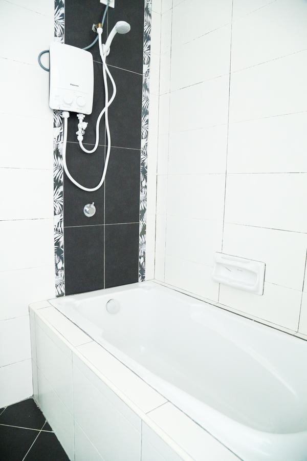 Chung cư 40 m² 1 phòng ngủ, 1 phòng tắm riêng ở Lumut Ngoại thất bức ảnh